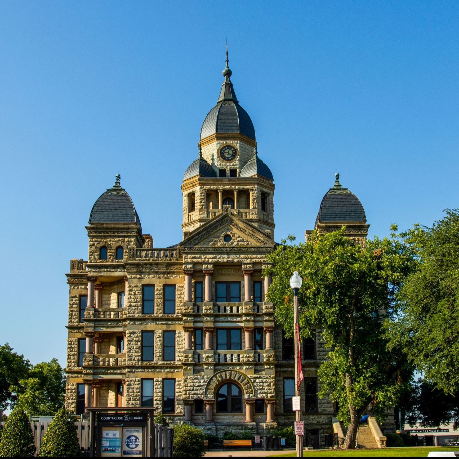 Professional office cleaning services in Denton, TX